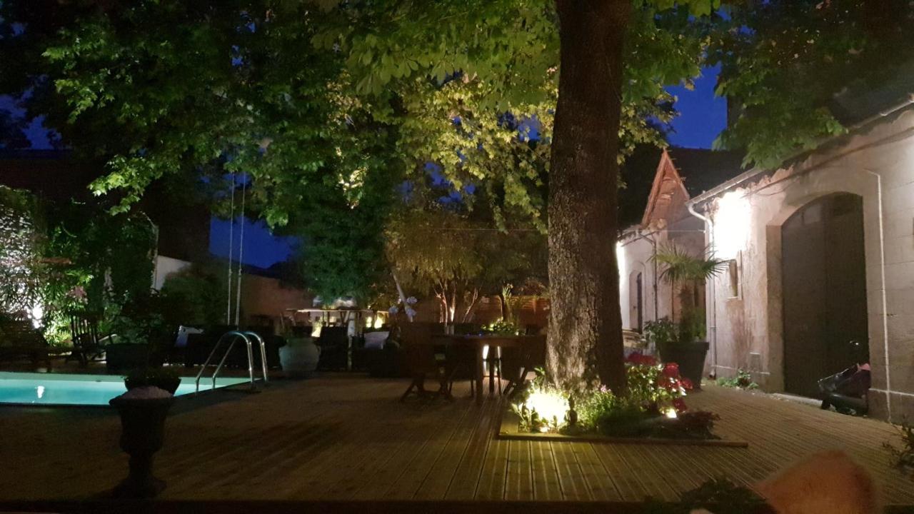 Le 4 Feuilles En.Camargue Hotel Bernis Exterior photo
