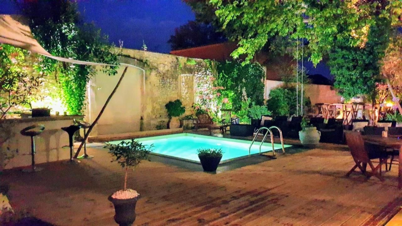 Le 4 Feuilles En.Camargue Hotel Bernis Exterior photo